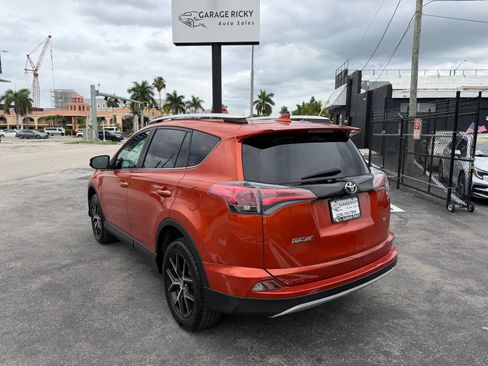 Used 2016 Toyota RAV4 SE FWD image 7