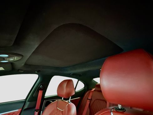 Used 2023 Genesis G70 3.3T w/ Sport Prestige Package image 27