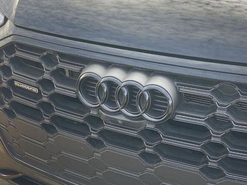 Used 2024 Audi Q5 e Premium Plus image 27