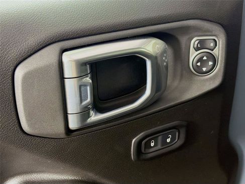 Used 2024 Jeep Wrangler Unlimited Sport AWD/4WD image 23