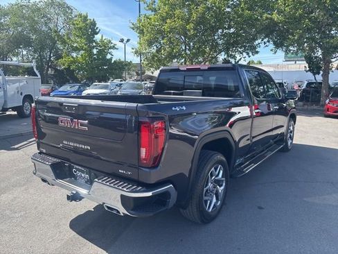 Used 2022 GMC Sierra 1500 SLT w/ SLT Premium Plus Package AWD/4WD image 8