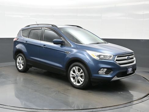 Used 2018 Ford Escape SEL FWD image 8