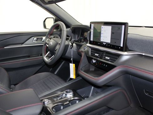 New 2026 Ford Explorer ST-Line w/ ST-Line Street Pack image 36