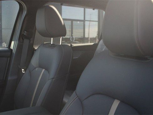 Certified 2025 MAZDA CX-70 Plug-In Hybrid w/ Premium Plus image 28