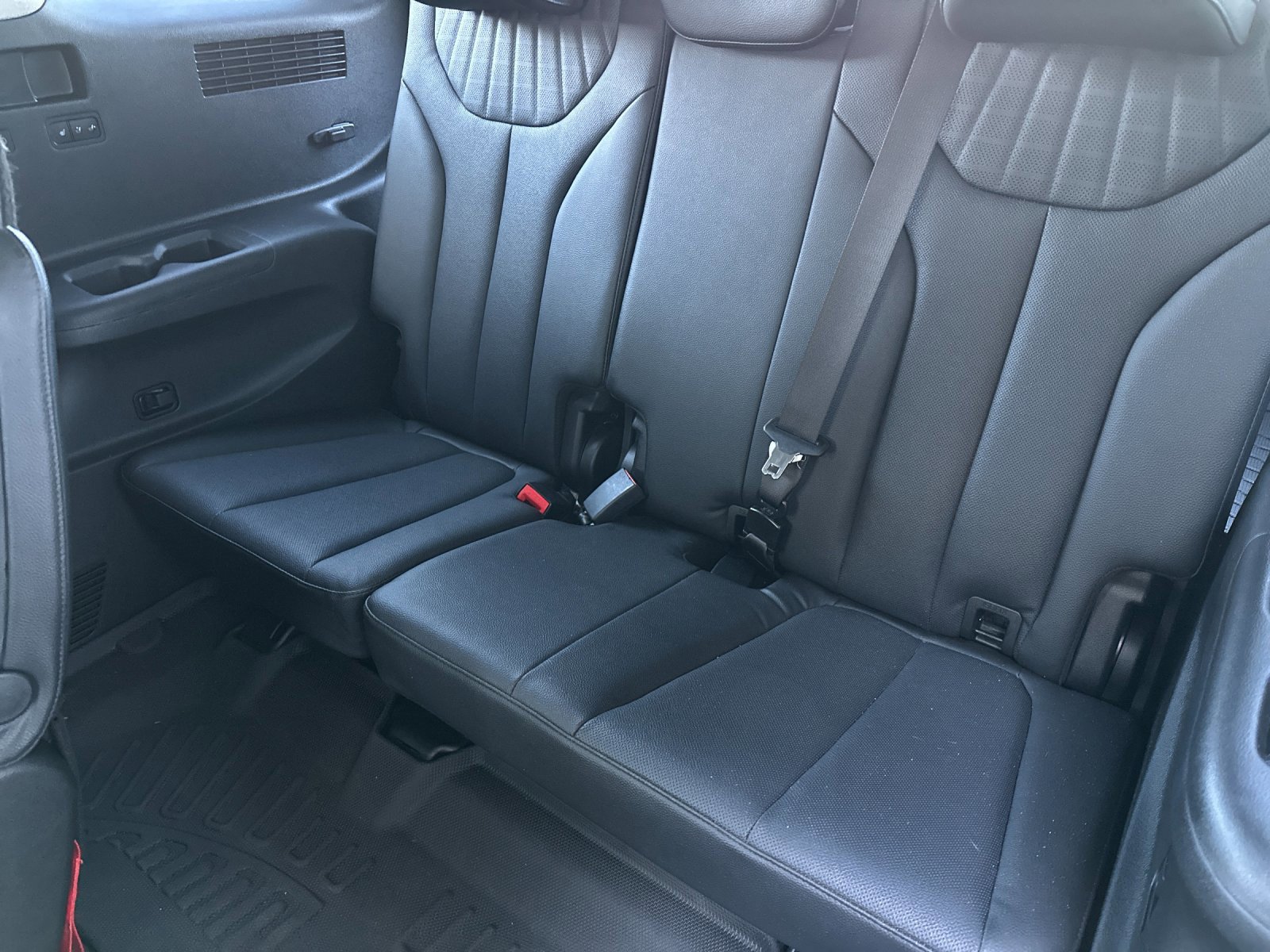 Used 2023 Hyundai Palisade Limited w/ Cargo Package AWD/4WD image 16