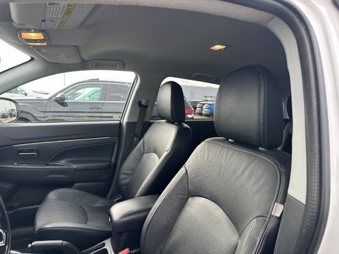 Used 2017 Mitsubishi Outlander Sport SEL AWD/4WD image 5