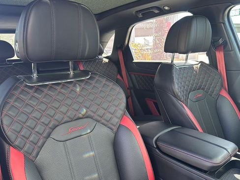 Used 2022 Bentley Bentayga Speed AWD/4WD image 16