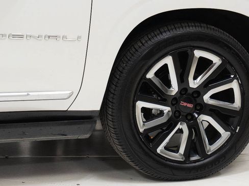 Used 2021 GMC Yukon XL Denali w/ Denali Ultimate Package RWD image 84