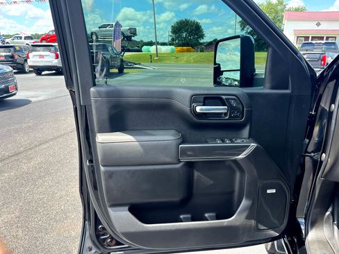 Used 2021 GMC Sierra 1500 AT4 w/ Technology Package image 11