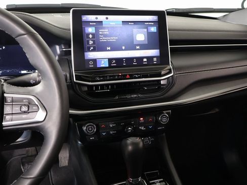 Used 2024 Jeep Compass Limited w/ High Altitude Package image 5