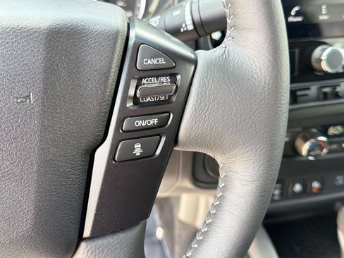 Used 2026 Nissan Frontier SV w/ All-Weather Content Package RWD image 15