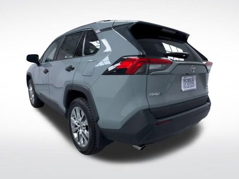 Used 2021 Toyota RAV4 XLE Premium AWD/4WD image 6