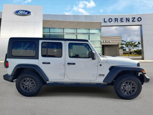Used 2024 Jeep Wrangler Unlimited Sport AWD/4WD image 4