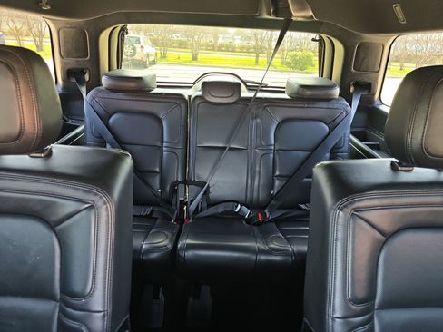 Used 2020 Lincoln Navigator Reserve w/ Luxury Package image 23