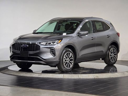 New 2026 Ford Escape SE w/ Class II Trailer Tow Package image 10