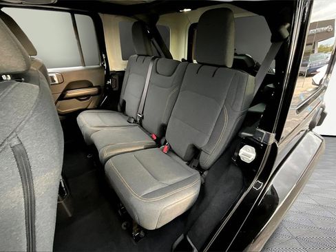 Used 2024 Jeep Wrangler Sahara image 26