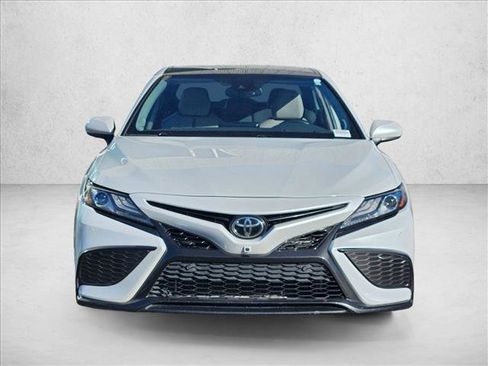 Used 2021 Toyota Camry XSE w/ Navigation Package FWD image 2