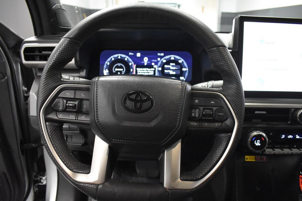 Used 2024 Toyota Tacoma TRD Off-Road w/ TRD Off Road Premium Package AWD/4WD image 31
