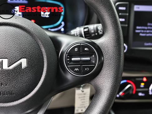 Used 2023 Kia Soul LX FWD image 16