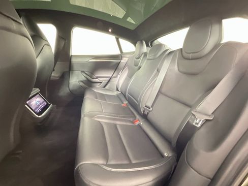 Used 2022 Tesla Model S Plaid image 24