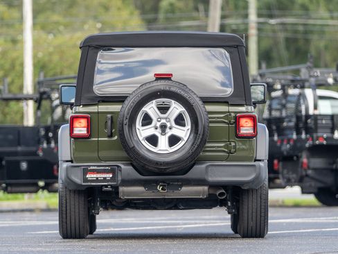 Used 2023 Jeep Wrangler Sport AWD/4WD image 39