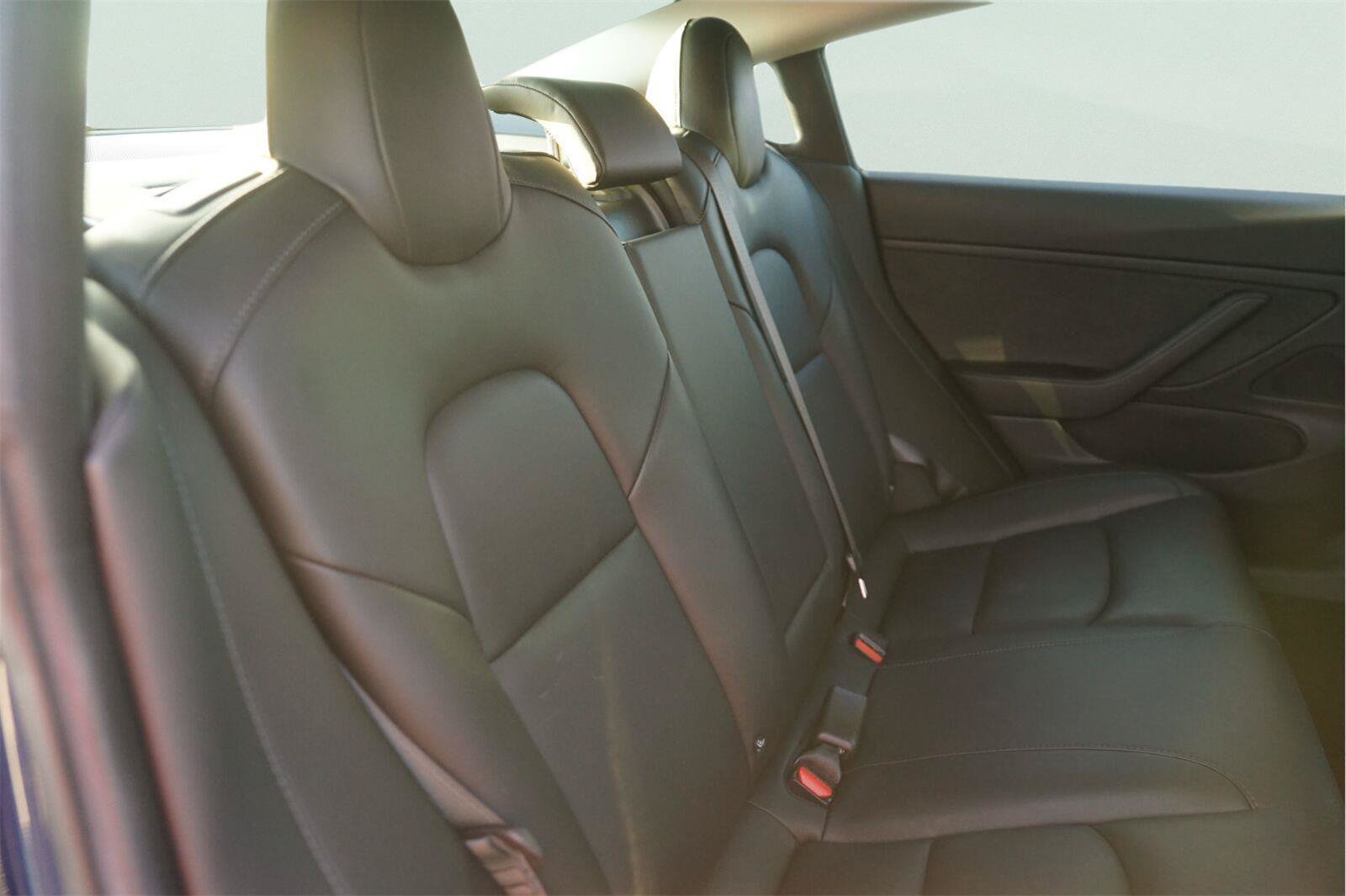 Used 2018 Tesla Model 3 Mid Range RWD image 17