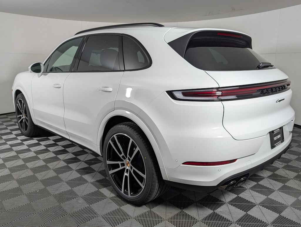 Certified 2026 Porsche Cayenne AWD/4WD image 3