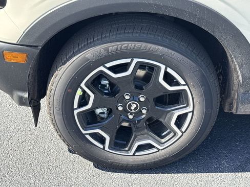 New 2025 Ford Bronco Sport Outer Banks w/ Outer Banks Tech Package+ image 11