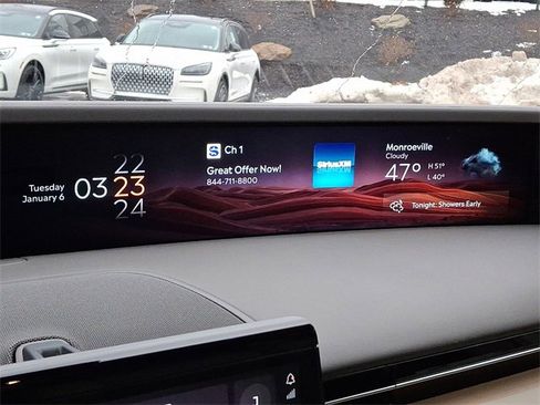 Used 2024 Lincoln Nautilus Reserve w/ Equipment Group 202A image 18