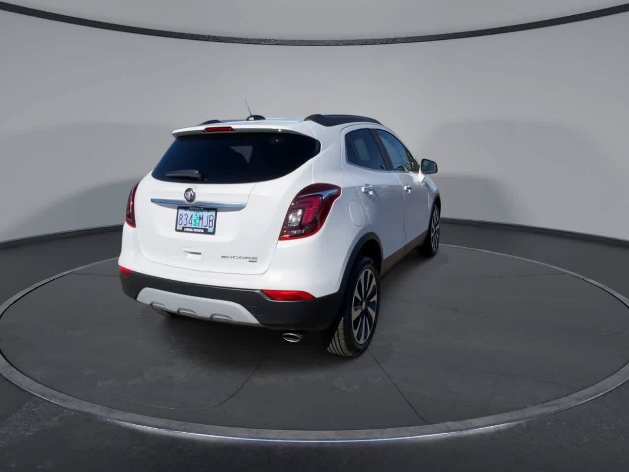 Used 2021 Buick Encore Preferred AWD/4WD image 8