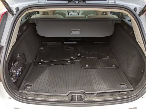 Certified 2026 Volvo V60 B5 Cross Country Ultra w/ Protection Package Premier AWD/4WD image 26