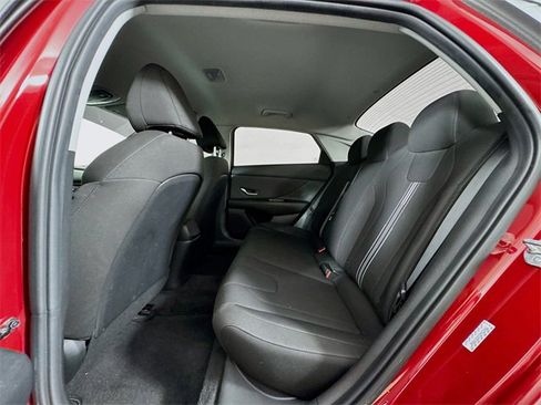 Certified 2023 Hyundai Elantra SEL w/ Convenience Package image 37