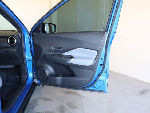 Used 2021 Nissan Kicks SR w/ SR Premium Package image 39