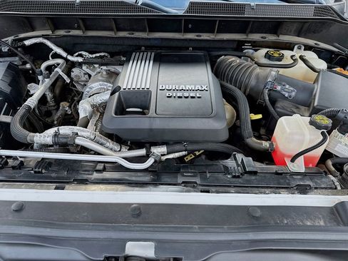 Used 2022 Chevrolet Silverado 1500 LTZ image 29