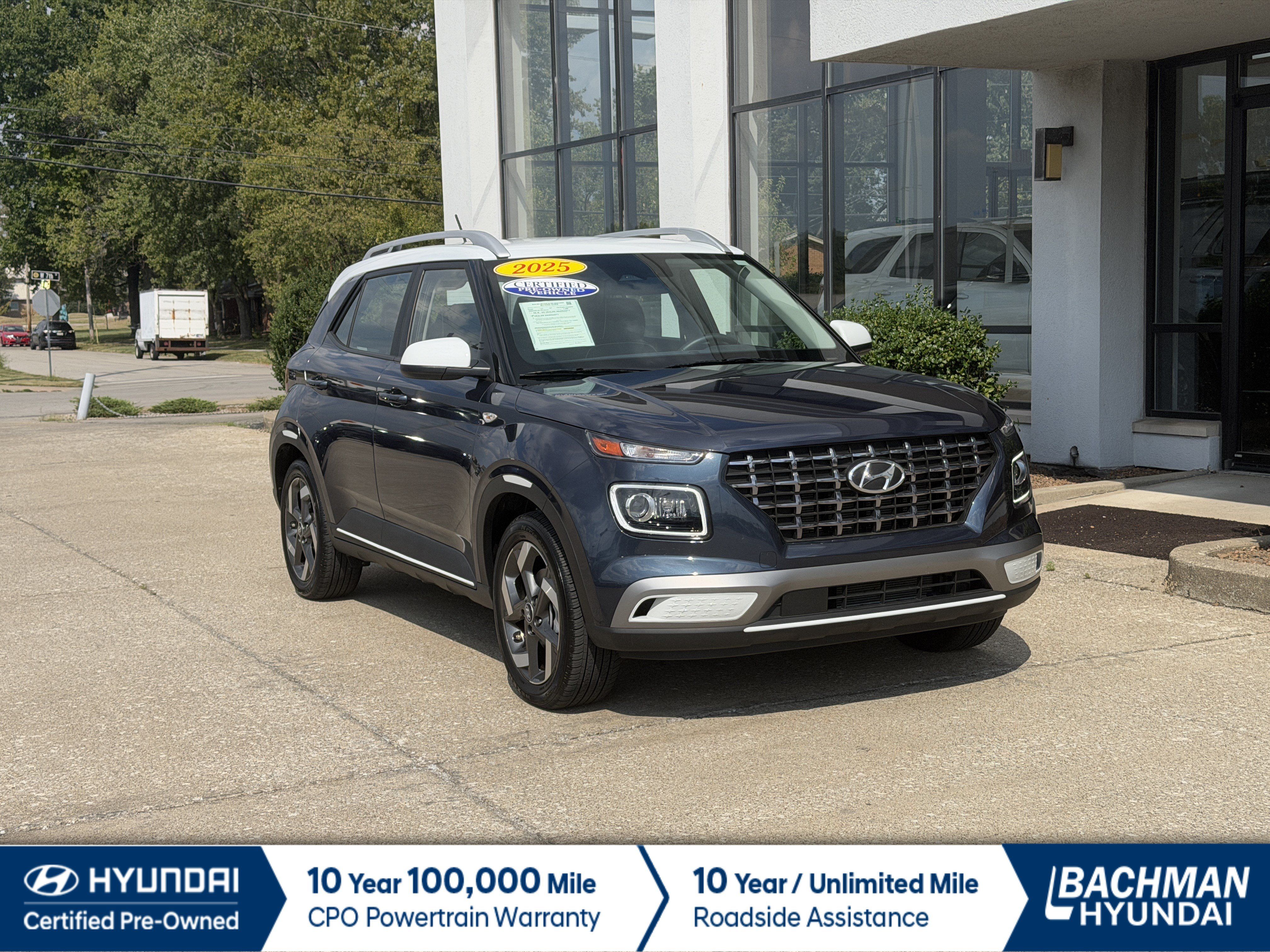 Certified 2025 Hyundai Venue Limited FWD image 1