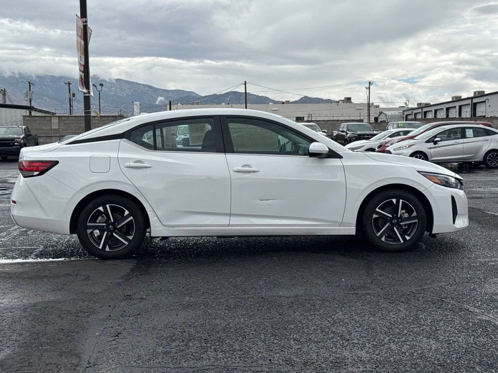 Used 2024 Nissan Sentra SV FWD image 9
