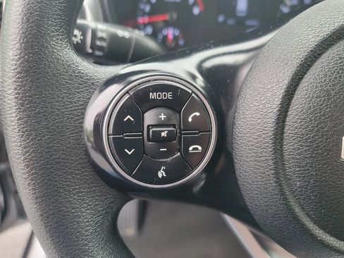 Used 2022 Kia Soul LX w/ Technology Package FWD image 23