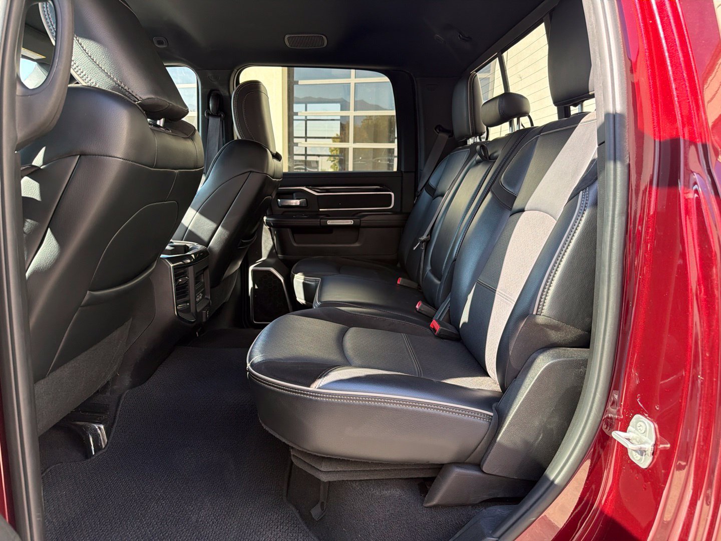 Used 2019 RAM 2500 Laramie AWD/4WD image 13