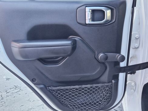 Used 2020 Jeep Wrangler Unlimited Sport image 23