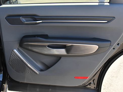Used 2024 Kia EV9 Light Long Range RWD image 53