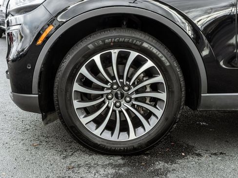 Used 2024 Lincoln Aviator Reserve image 40