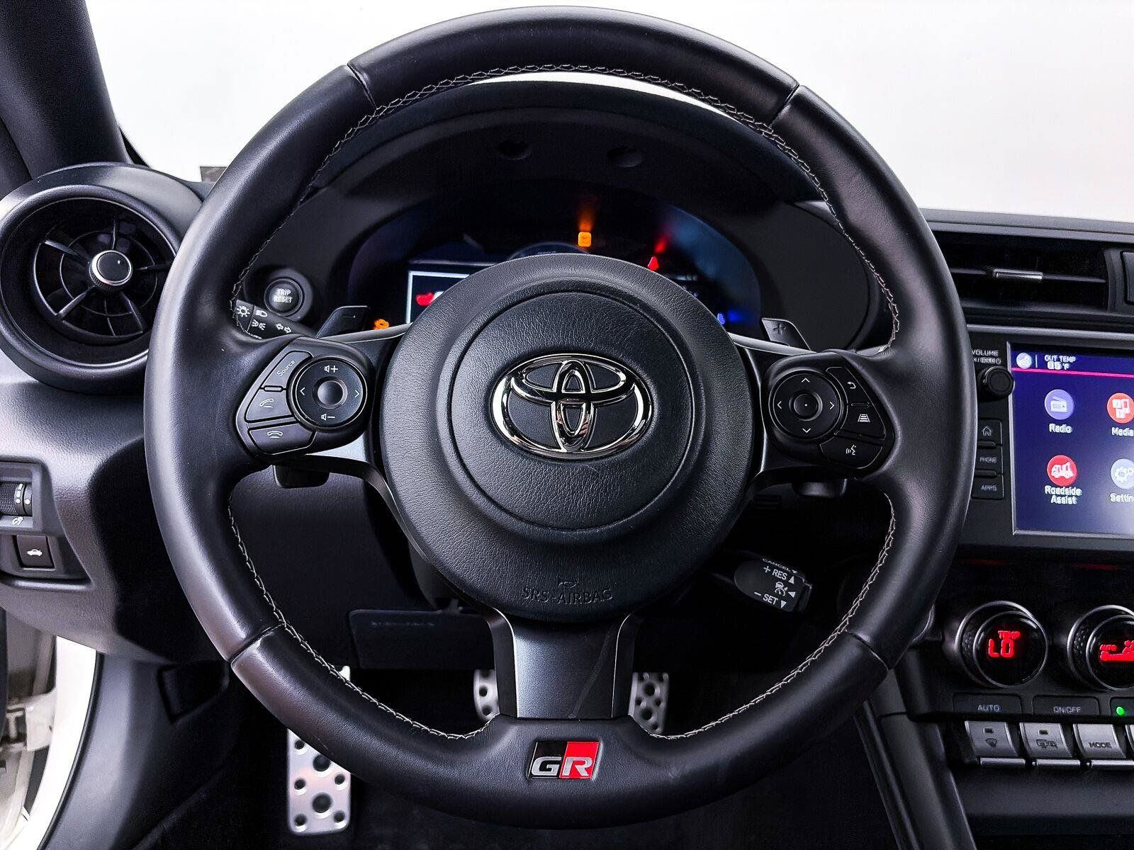 Used 2024 Toyota GR86 Premium RWD image 26