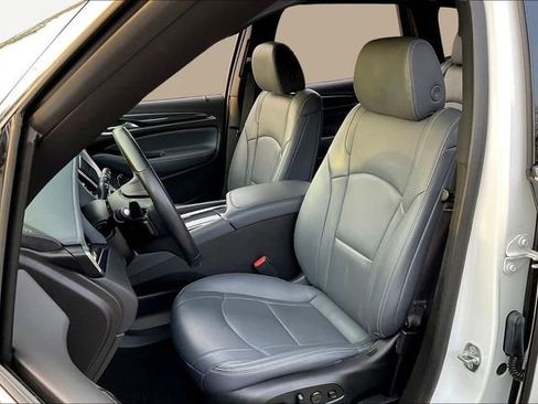 Used 2024 Buick Enclave Premium image 15