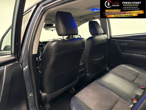 Used 2018 Toyota Corolla SE image 33