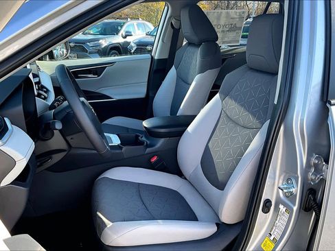 New 2025 Toyota RAV4 XLE image 9
