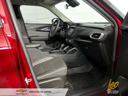 Used 2023 Chevrolet TrailBlazer LT AWD/4WD image 20