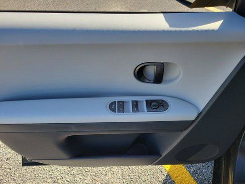 New 2025 Hyundai Ioniq 5 SEL image 13