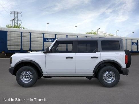 New 2025 Ford Bronco 4-Door image 3