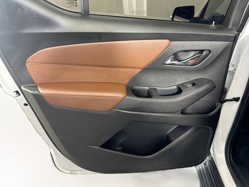 Used 2018 Chevrolet Traverse High Country image 28