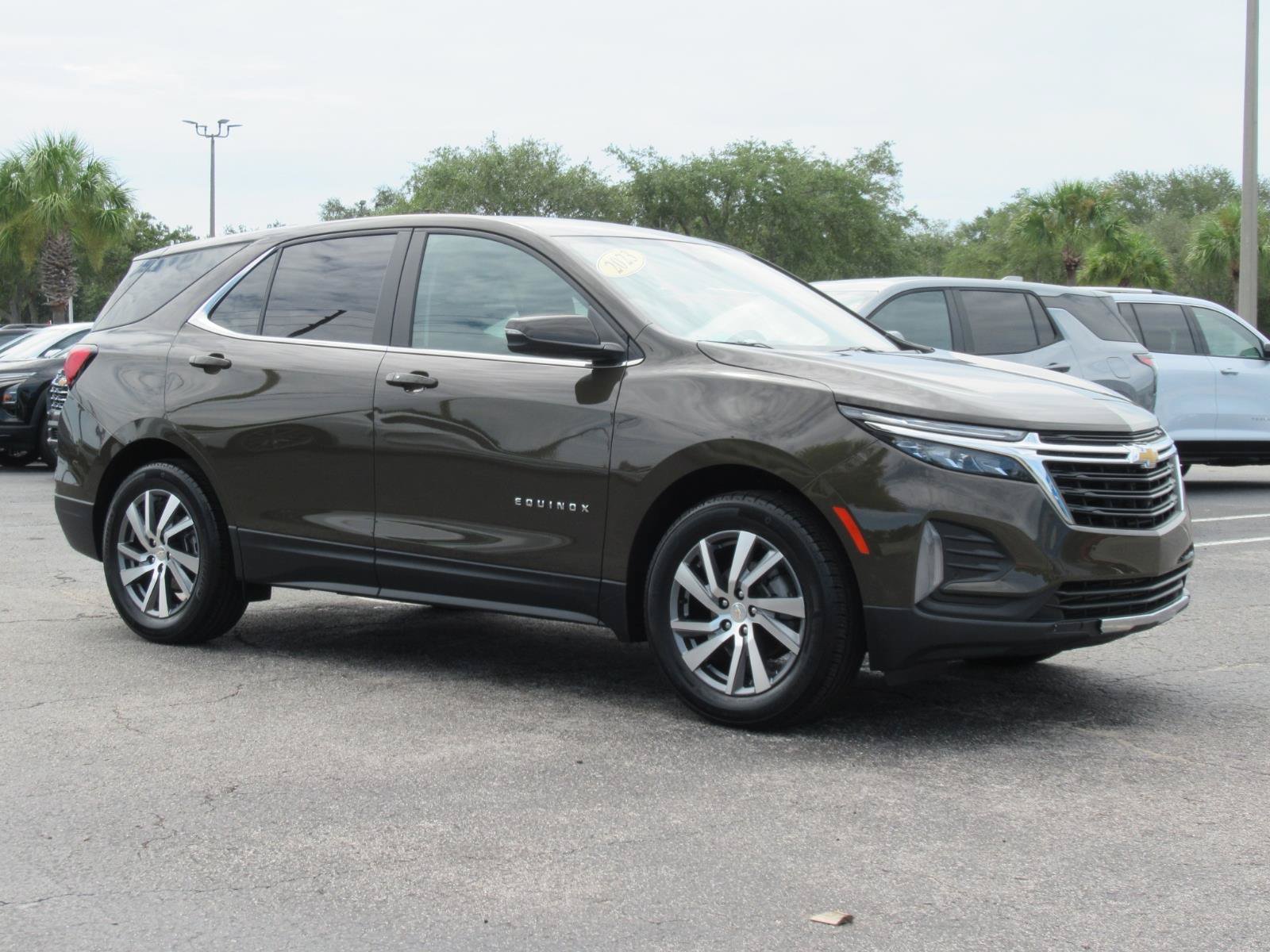 Used 2023 Chevrolet Equinox LT FWD image 4